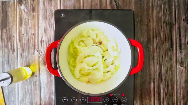 Image of the recipe cooking step-1-3 for Vegetable Jalfrezi